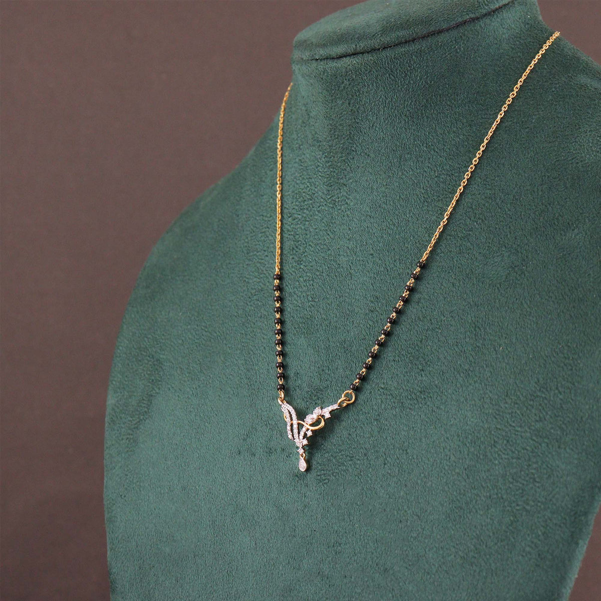 Curved Grace Diamond Mangalsutra