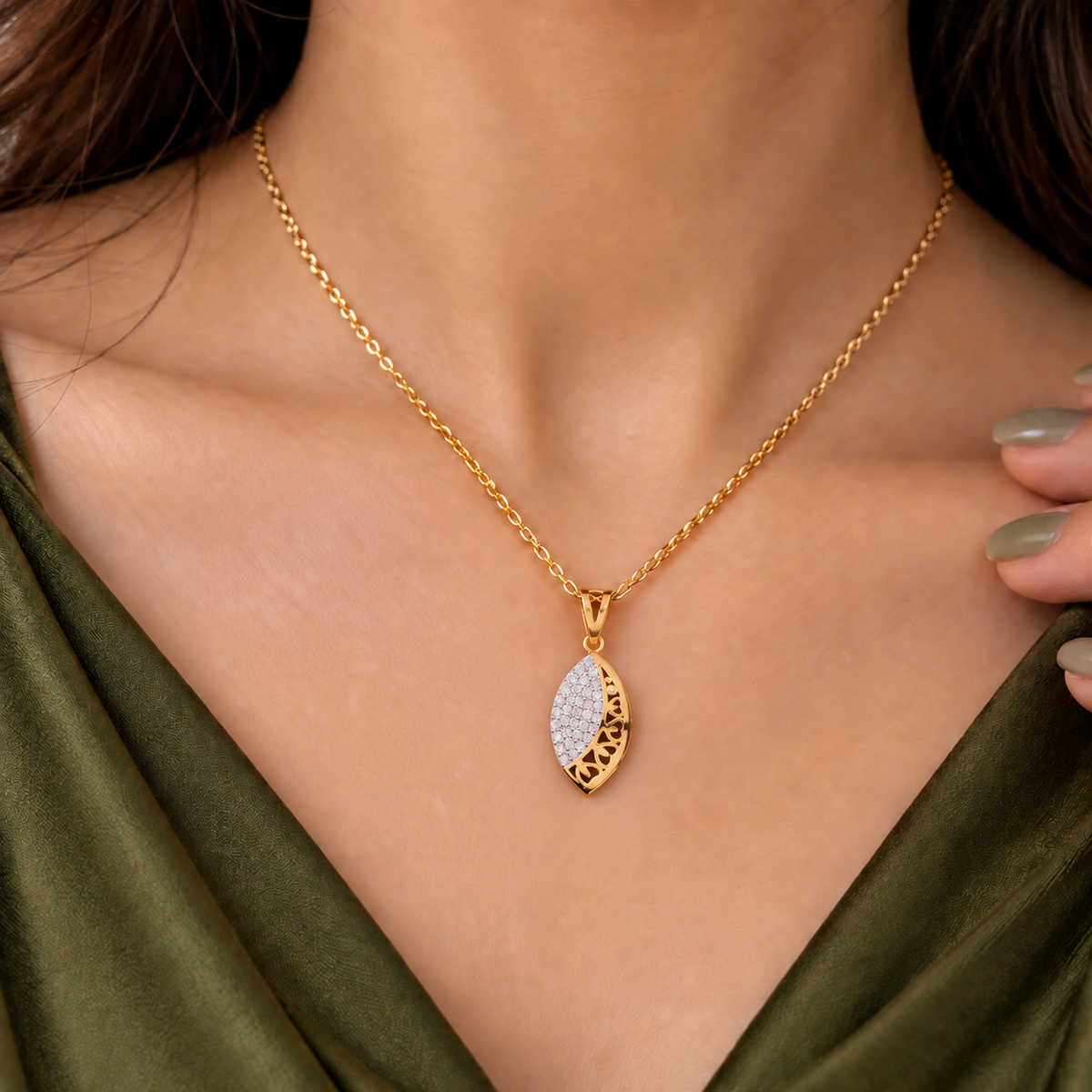 Lattice Marquise Diamond Pendant