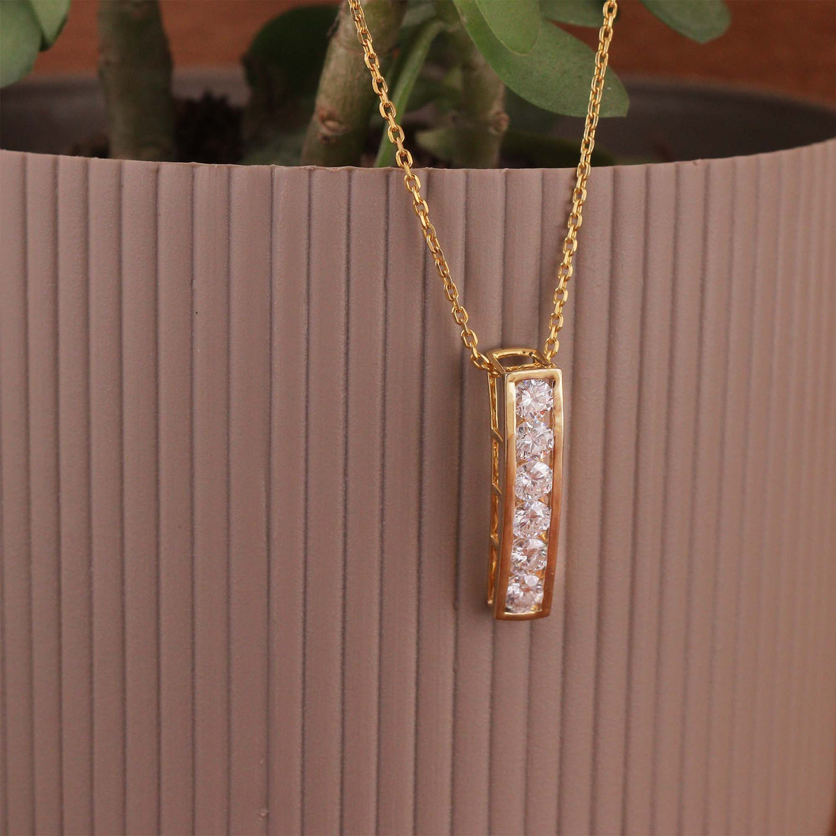 Luminous Bar Diamond Pendant