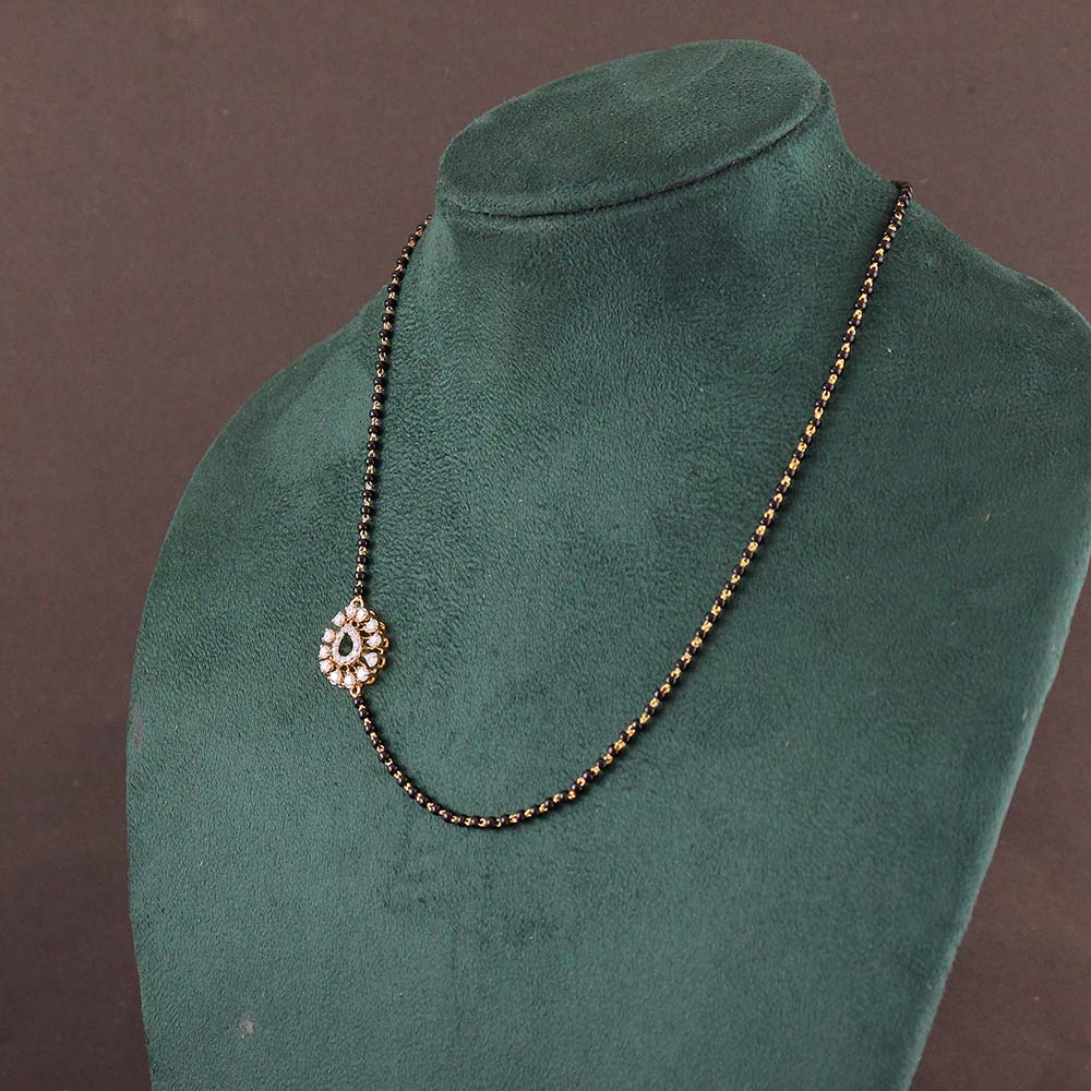 Petite Bloom Diamond Mangalsutra