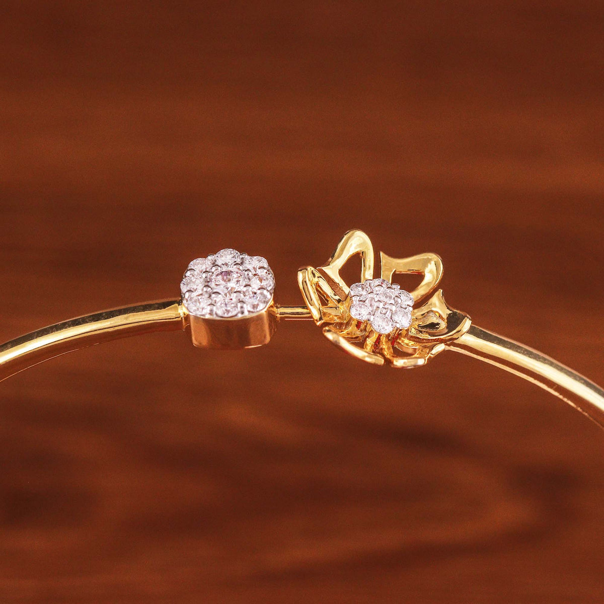 Ribbon Bloom Diamond Bangle