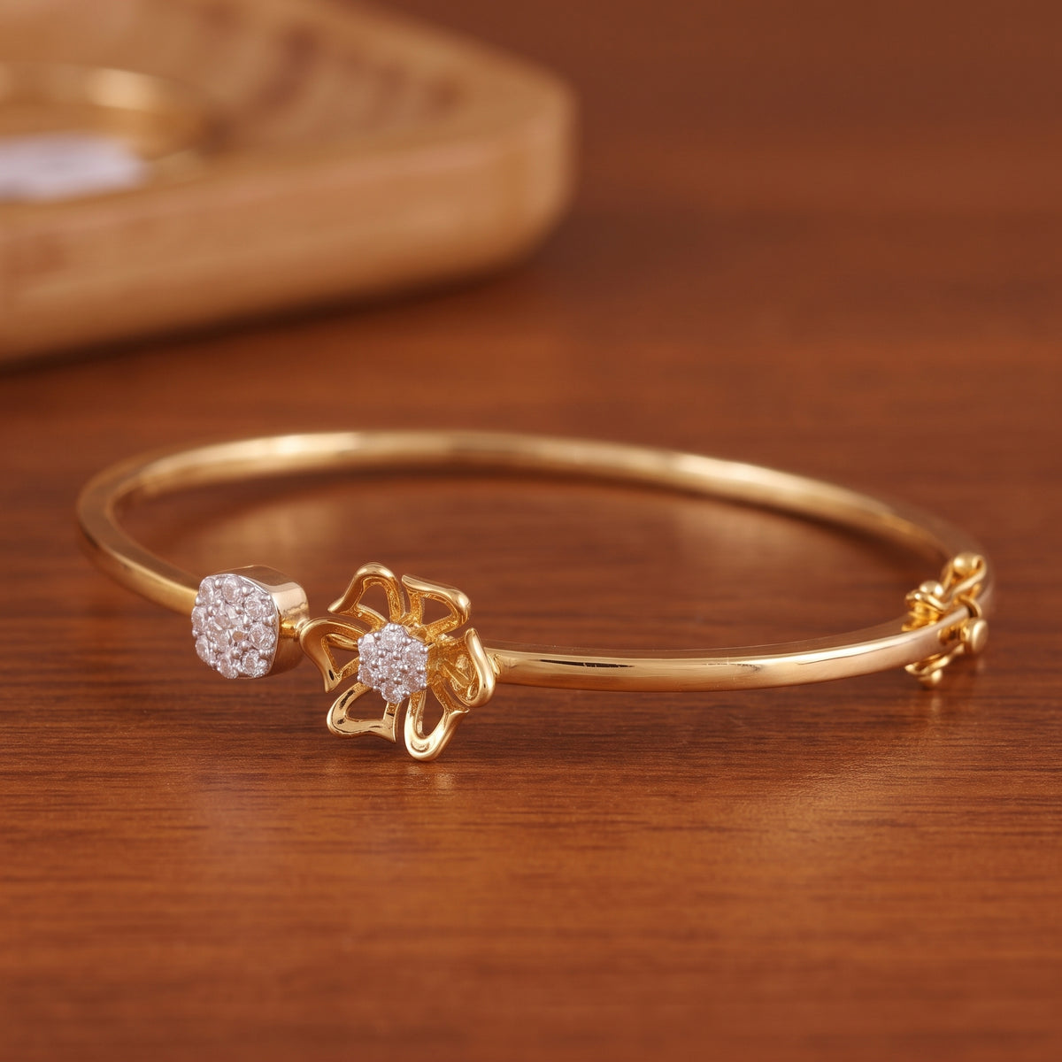 Ribbon Bloom Diamond Bangle