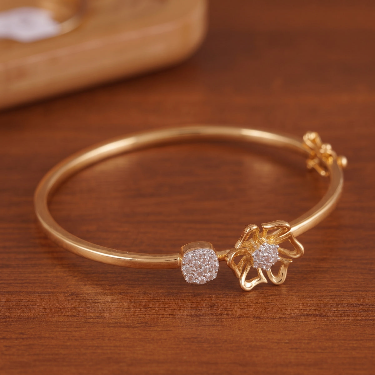 Ribbon Bloom Diamond Bangle